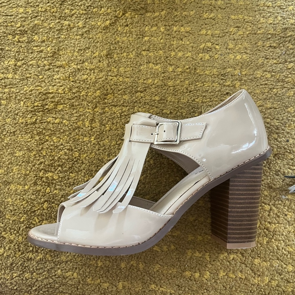 Beige / nude heels